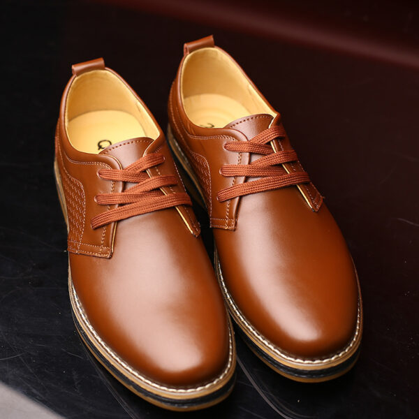 Round Toe Lace Up Leather Men's Leather Tooling Shoes - Image 2